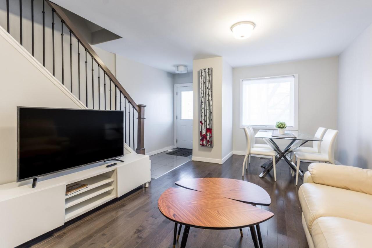 Spacious 3 Bdrm Home Near Downtown Ottawa Exterior photo